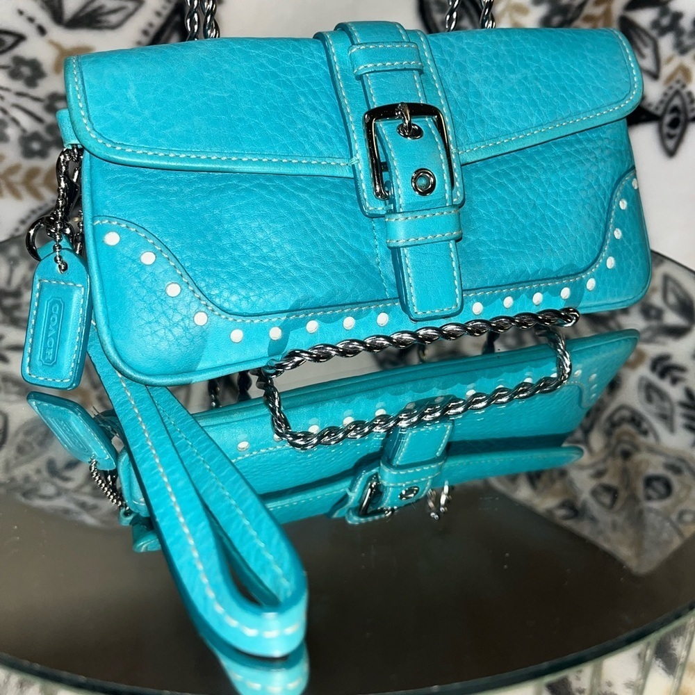 Coach Women’s Leather Buckle Flap Wristlet, Blue